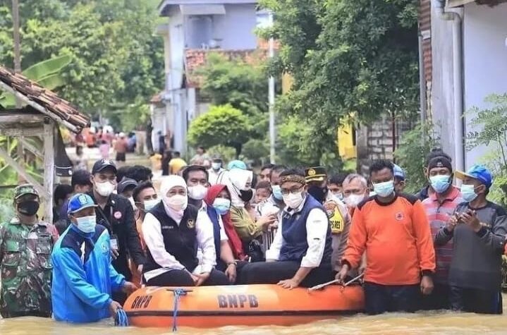 BANTUAN UNTUK KORBAN BENCANA BANJIR