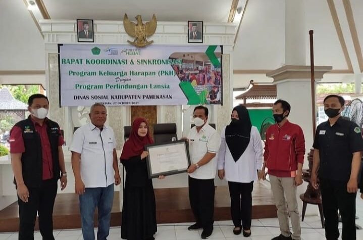 RAPAT KOORDINASI DAN SINKRONISASI PROGRAM KELUARGA HARAPAN DENGAN PROGRAM PERLINDUNGAN LANSIA DINAS SOSIAL KABUPATEN PAMEKASAN