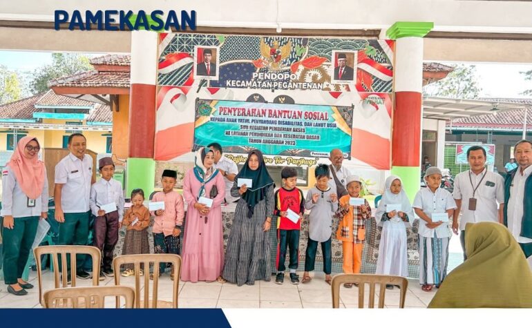Penyerahan Bantuan Sosial Kepada Anak Yatim, Penyandang Disabilitas,dan Lanjut Usia
